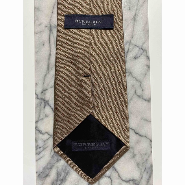 BURBERRY(バーバリー)のBURBERRY LONDON 高級シルク　ネクタイ メンズのファッション小物(ネクタイ)の商品写真