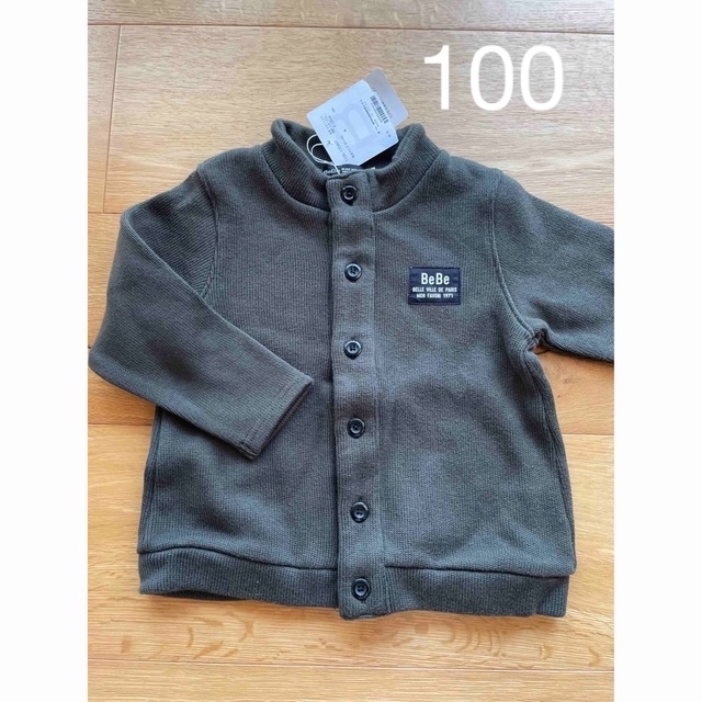 BeBe(ベベ)の【新品】BeBe  ニット　100cm キッズ/ベビー/マタニティのキッズ服男の子用(90cm~)(ニット)の商品写真