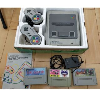 スーパーファミコン(スーパーファミコン)のスーパーファミコン本体　ソフト３個　ジャンク(家庭用ゲーム機本体)