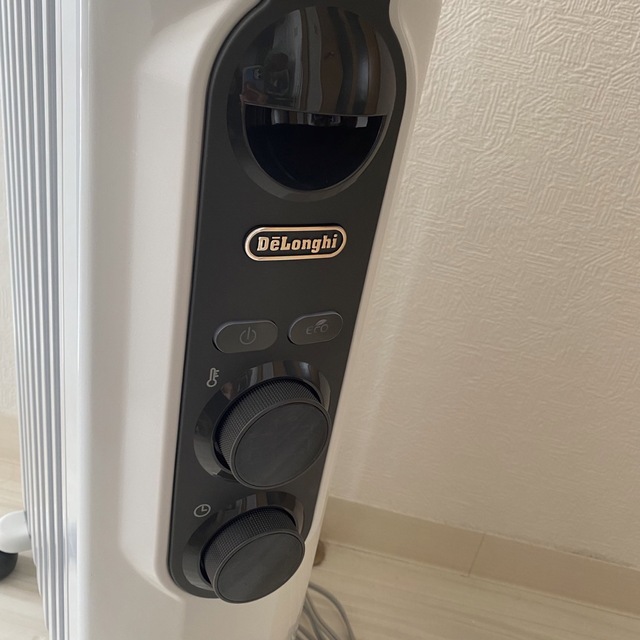 DeLonghi(デロンギ)の♡チャッピー様専用♡ スマホ/家電/カメラの冷暖房/空調(オイルヒーター)の商品写真