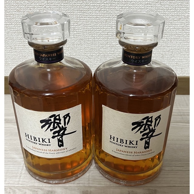 サントリー(サントリー)のサントリー ウイスキー 響【開栓済み】2本【空ビン】 食品/飲料/酒の酒(ウイスキー)の商品写真