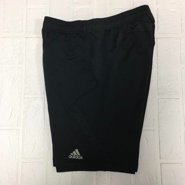adidas(アディダス)のadidas アディダス　短パン　テニス　ランニング　パンツ　メンズ　黒　L スポーツ/アウトドアのテニス(ウェア)の商品写真