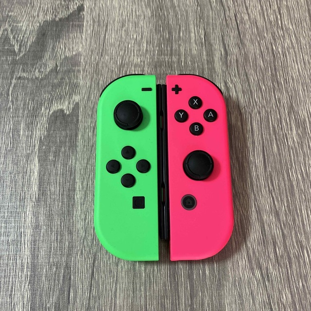 Nintendo Switch(ニンテンドースイッチ)のニンテンドースイッチ Joy-Con(L)ネオングリーン(R)ネオンピンク エンタメ/ホビーのゲームソフト/ゲーム機本体(その他)の商品写真