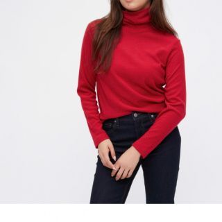 ユニクロ(UNIQLO)のUNIQLO ヒートテックフリースタートルネックT レッド(カットソー(長袖/七分))