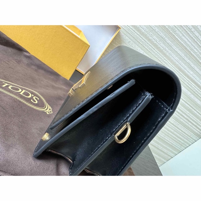 TOD'S(トッズ)のTOD's トッズ Tタイムレス ショルダーバッグ ブラック レディースのバッグ(ショルダーバッグ)の商品写真