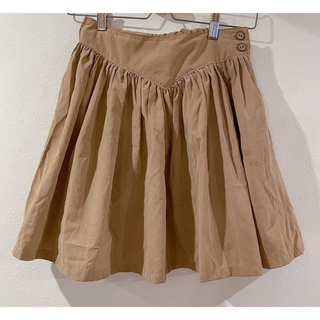 ROSE BUD(ローズバッド)の値下げ⭐️ローズバット　スウェード調　ベージュスカート レディースのスカート(ひざ丈スカート)の商品写真
