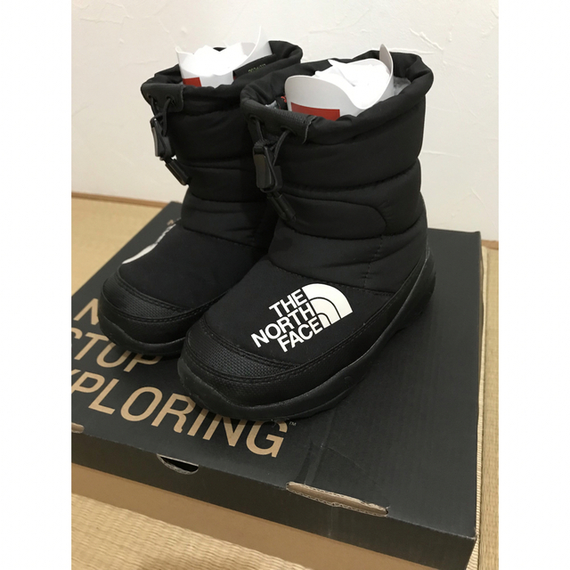 THE NORTH FACE(ザノースフェイス)のノースフェイス　キッズ　17センチ　＊新品同様 キッズ/ベビー/マタニティのキッズ靴/シューズ(15cm~)(ブーツ)の商品写真