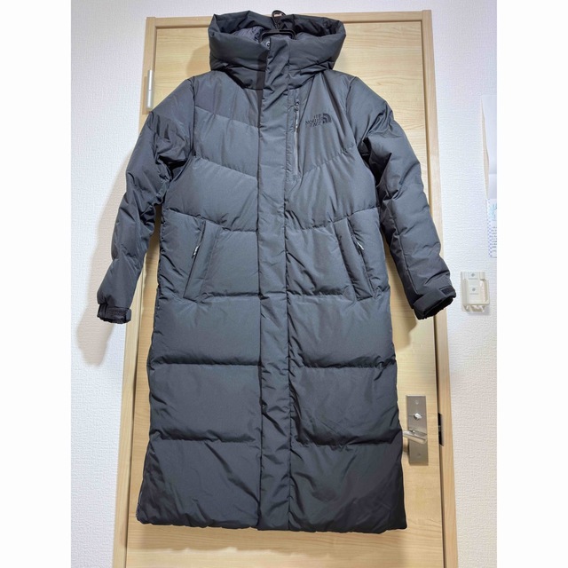 THE NORTH FACE ロングダウンジャケット。