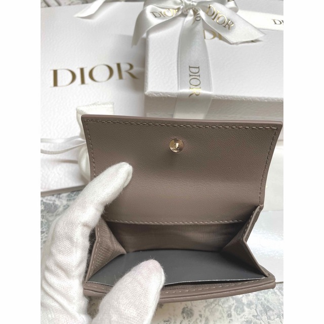 【新品未使用】ラスト Dior レディーディオール ロータスウォレット トープ