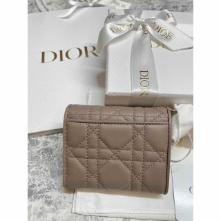 【新品未使用】ラスト Dior レディーディオール ロータスウォレット トープ