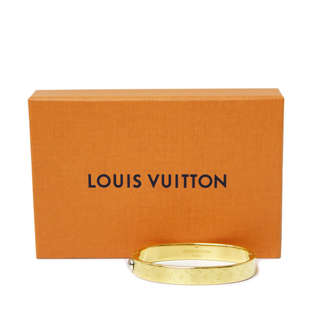 LOUIS VUITTON(ルイヴィトン)のルイ ヴィトン カフ ナノグラム ブレスレット バングル #M ゴールド M00252 LOUIS VUITTON（未使用　展示品） レディースのアクセサリー(ブレスレット/バングル)の商品写真