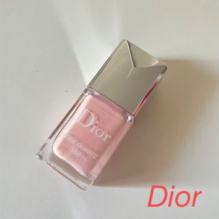 ディオール(Dior)のディオール　ネイル　ヴェルニ❤️ピンク　388 ROSE QUARTZ(マニキュア)