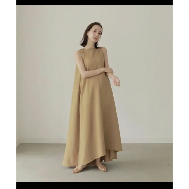 TODAYFUL(トゥデイフル)のlouren back tuck design dress レディースのワンピース(ロングワンピース/マキシワンピース)の商品写真