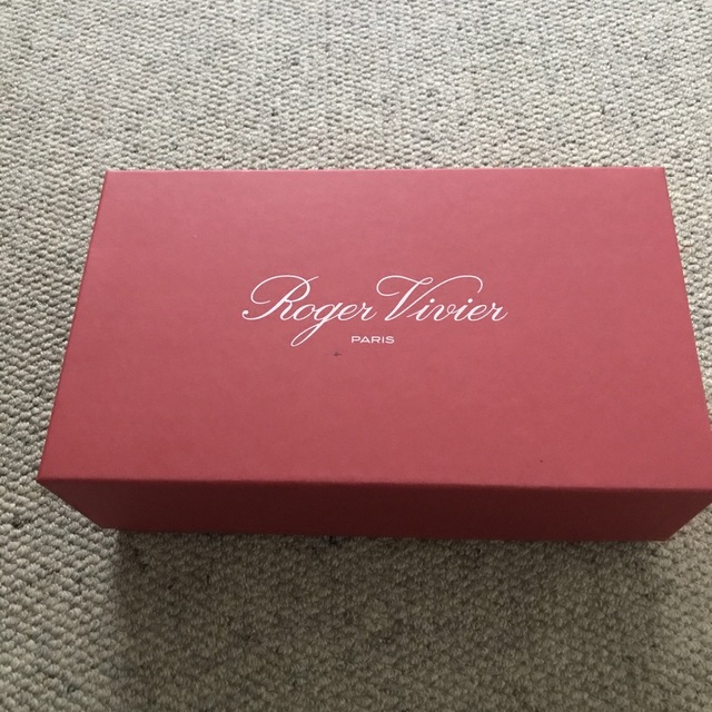 ROGER VIVIER(ロジェヴィヴィエ)のロジェヴィヴィエ　パンプス 新品未使用　sayaka5304様専用になりました レディースの靴/シューズ(ハイヒール/パンプス)の商品写真