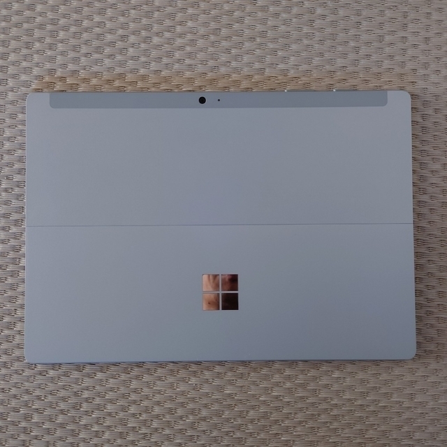 Microsoft(マイクロソフト)のsurface3 WiFiモデル 64GB シルバー スマホ/家電/カメラのPC/タブレット(ノートPC)の商品写真