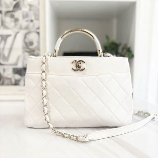 シャネル(CHANEL)の専用　シャネル　マトラッセ　2way　ハンドバッグ　白　レザー　23番台(ハンドバッグ)