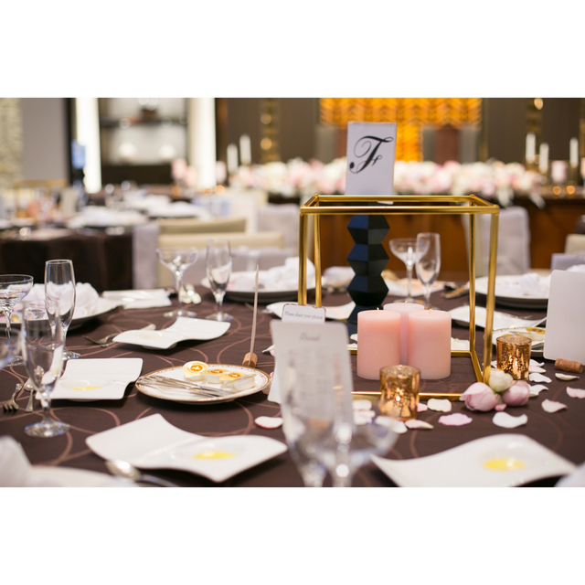 結婚式　ゲストテーブル　ゴールド　花器　立方体 7