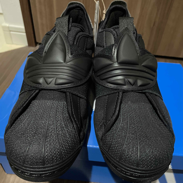 adidas(アディダス)のadidas スーパースタースリッポン 23cm ブラック GX3749 レディースの靴/シューズ(スニーカー)の商品写真