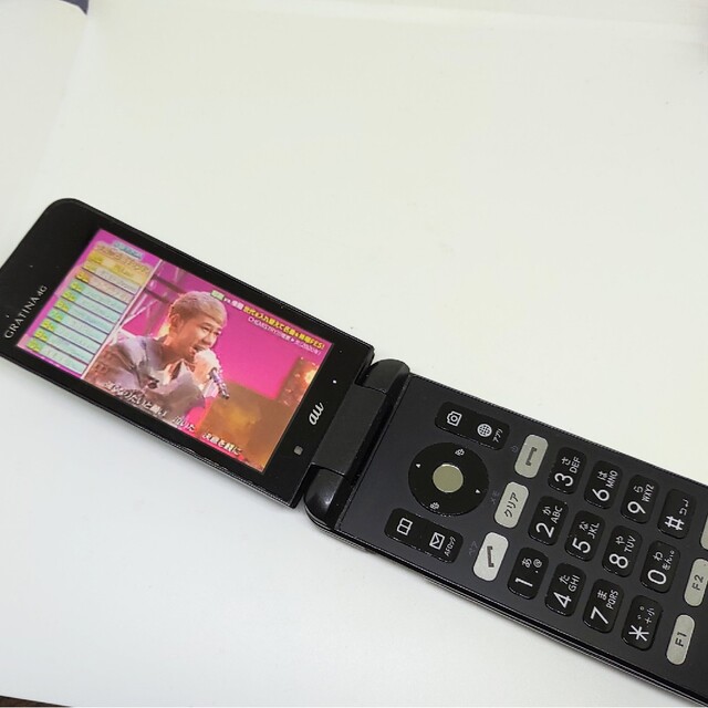 京セラ(キョウセラ)のsimフリー KYF31 4Gガラホ GRATINA au ワンセグ wifi スマホ/家電/カメラのスマートフォン/携帯電話(携帯電話本体)の商品写真