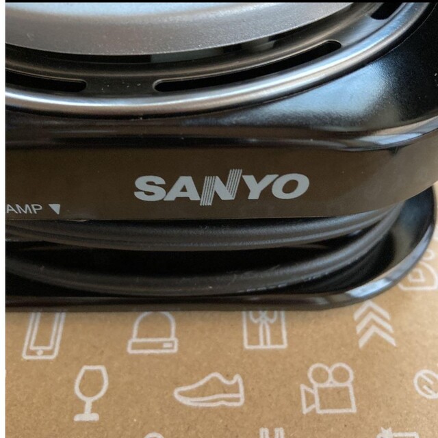 SANYO(サンヨー)の電圧切替スイッチ付トラベルクッカー　SANYO RN-38NF スマホ/家電/カメラの調理家電(調理機器)の商品写真