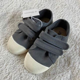 ザラキッズ(ZARA KIDS)の新品　ザラキッズ　スニーカー　ボンポワン　ボントン　プチバトー　好きな方に(スニーカー)