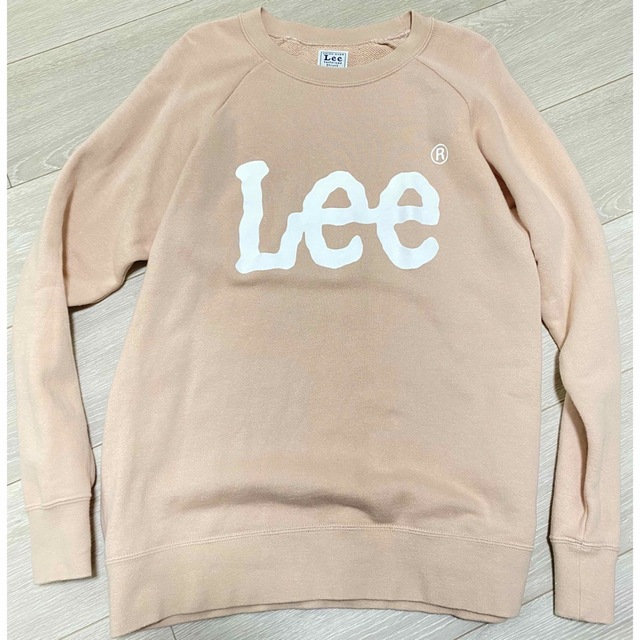 Lee(リー)のLee くすみピンクトレーナー　Lサイズ　レディース レディースのトップス(トレーナー/スウェット)の商品写真