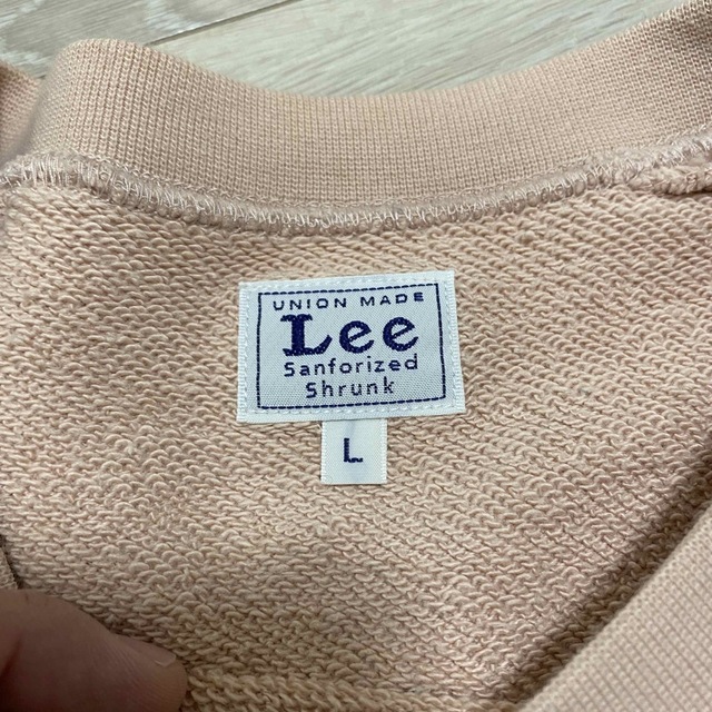 Lee(リー)のLee くすみピンクトレーナー　Lサイズ　レディース レディースのトップス(トレーナー/スウェット)の商品写真