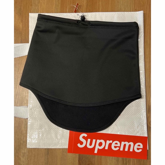 Supreme(シュプリーム)の Supreme WINDSTOPPER Neck Gaiter 新作新品 メンズのファッション小物(ネックウォーマー)の商品写真