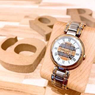 BURBERRY - 激レア【バーバリーズ】ノバチェック 腕時計 スイス製 