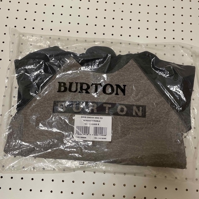 BURTON(バートン)のfsbsさま専用☆新品タグ付き　BURTONキッズ　撥水パーカーS スポーツ/アウトドアのスノーボード(ウエア/装備)の商品写真