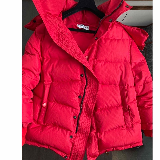 価格は安く Balenciaga - 週末セール【美品】BALENCIAGAダウン ダウン
