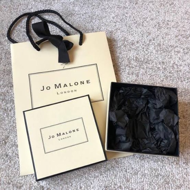 Jo Malone(ジョーマローン)のイングリッシュ ペアー & フリージア バスオイル　BOXショッパー付き コスメ/美容のボディケア(バスグッズ)の商品写真