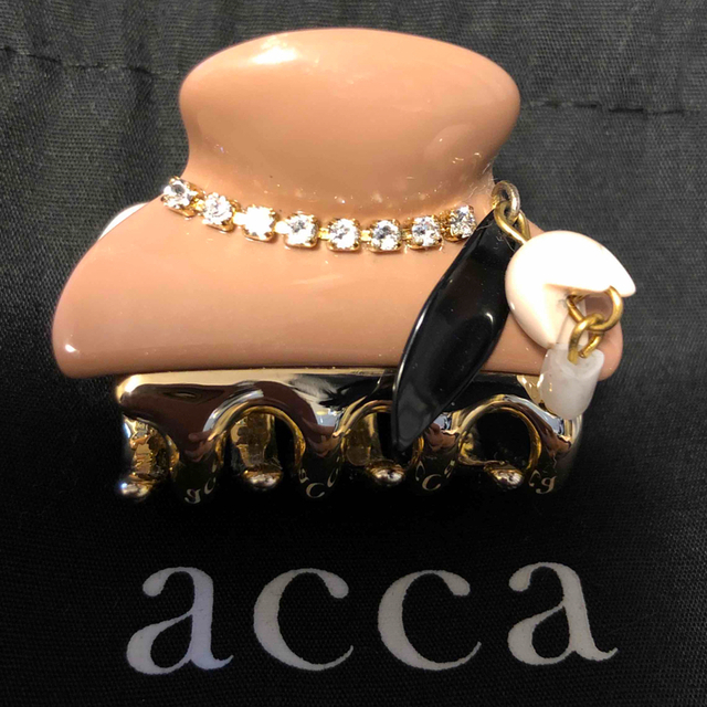 acca - アッカacca 上品ラメベージュ♡ラインストーン♡ヘアクリップ♡ニューコラーナSの通販 by ハクムギ's shop｜アッカならラクマ