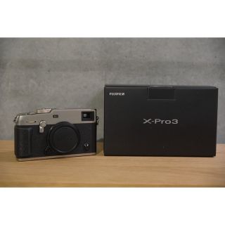 フジフイルム(富士フイルム)の富士フィルムX-Pro3 DRシルバー(ミラーレス一眼)