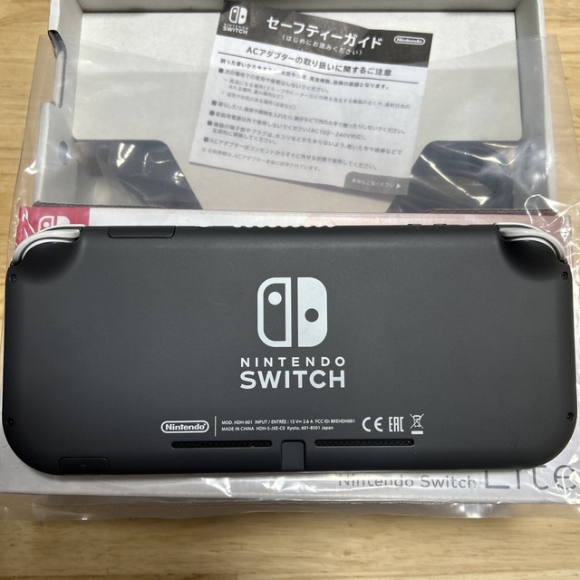 Nintendo Switch(ニンテンドースイッチ)のNintendo Switch Liteグレー エンタメ/ホビーのゲームソフト/ゲーム機本体(家庭用ゲーム機本体)の商品写真