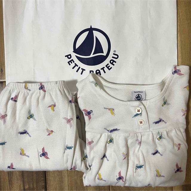 PETIT BATEAU(プチバトー)の【プチバトー】小鳥柄パジャマ 5ans/110cm キッズ/ベビー/マタニティのキッズ服女の子用(90cm~)(パジャマ)の商品写真