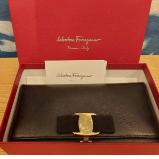 サルヴァトーレフェラガモ(Salvatore Ferragamo)のフェラガモ長財布(財布)