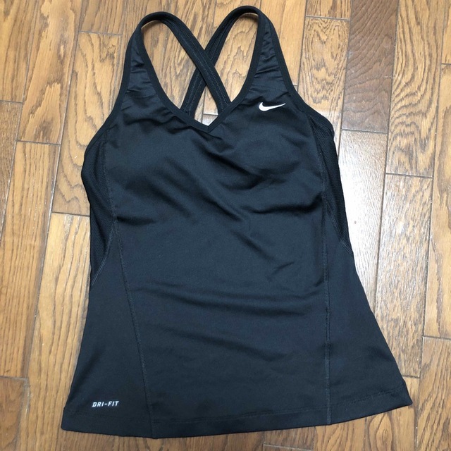 NIKE(ナイキ)のNIKE ナイキ　タンクトップ　ブラタンクトップ　M レディースのトップス(タンクトップ)の商品写真