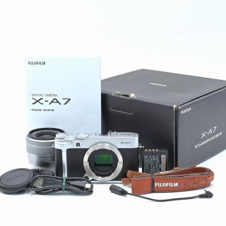 フジフイルム(富士フイルム)のFUJIFILM X-A7 レンズキット シルバー(ミラーレス一眼)