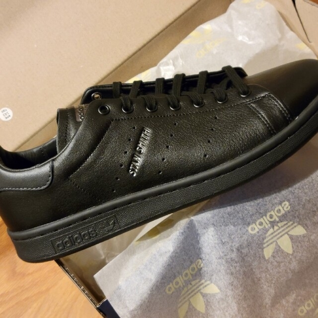 adidas(アディダス)の【完売】STAN SMITH LUX スタン スミス ラックス 黒 27.0新品 メンズの靴/シューズ(スニーカー)の商品写真