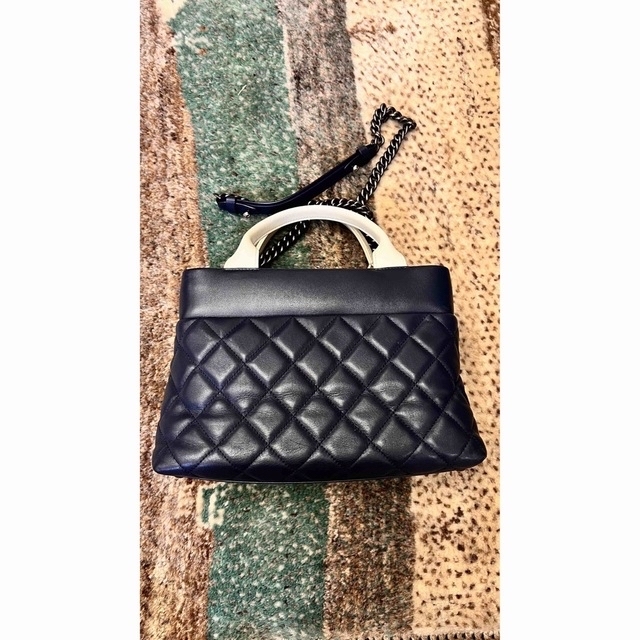 CHANEL(シャネル)のシャネル　2wayバッグ　マトラッセ レディースのバッグ(ショルダーバッグ)の商品写真