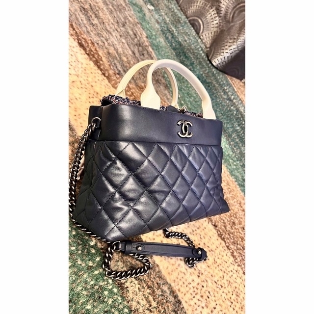 CHANEL(シャネル)のシャネル　2wayバッグ　マトラッセ レディースのバッグ(ショルダーバッグ)の商品写真