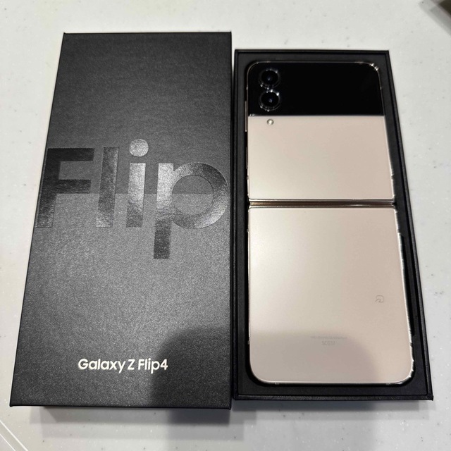 人気NEW】 Galaxy Galaxy Z Flip4 本体の通販 by ひ's shop｜ギャラクシーならラクマ