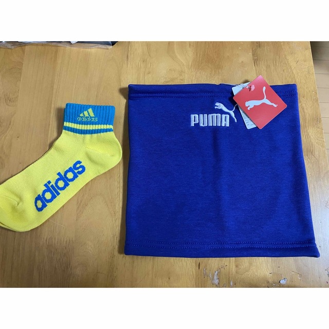 PUMA(プーマ)の新品❤️プーマ　ネックウォーマー＆おまけadidas靴下 キッズ/ベビー/マタニティのこども用ファッション小物(マフラー/ストール)の商品写真