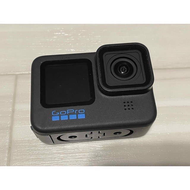 GoPro(ゴープロ)のGoPro 11  バッテリーなどアクセサリー付き スマホ/家電/カメラのカメラ(ビデオカメラ)の商品写真