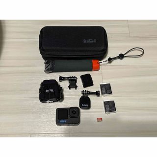 ゴープロ(GoPro)のGoPro 11  バッテリーなどアクセサリー付き(ビデオカメラ)