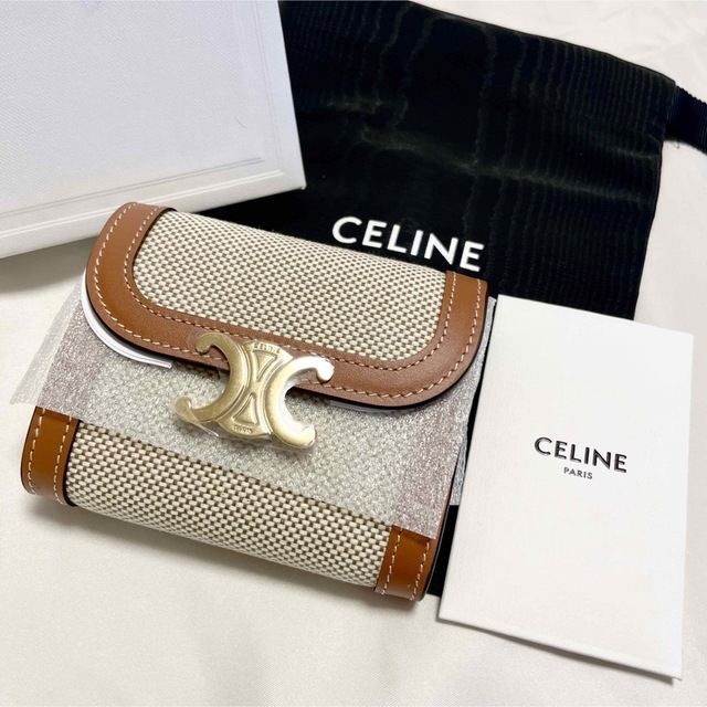 史上一番安い 【新品】CELINE - celine セリーヌ 三つ折り財布 トリオンフ 財布