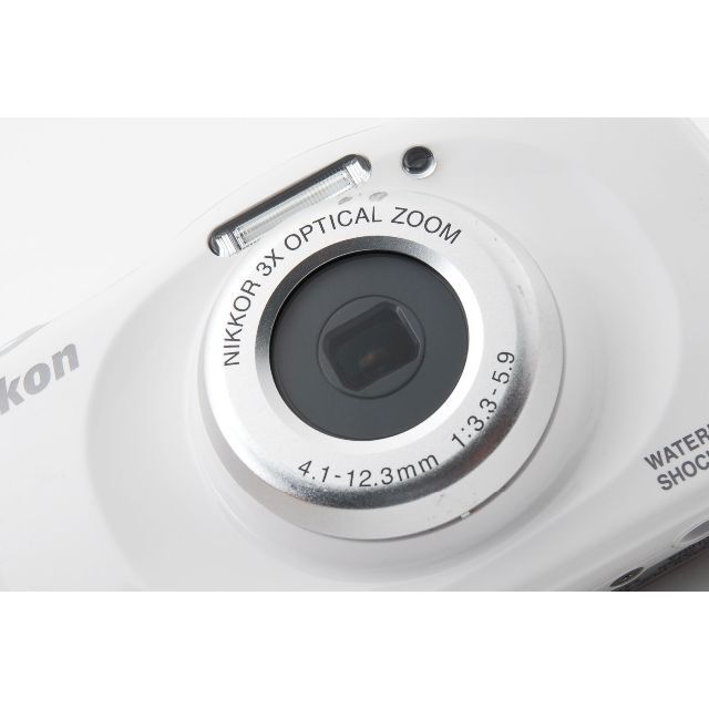 お手軽防水カメラ】ニコン Nikon COOLPIX S33 お手軽防水カメラ】ニコン Nikon COOLPIX S33