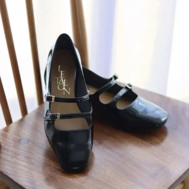 Le Talon(ルタロン)の《ルタロン》23.5cm スクエア　ダブルストラップパンプス　ブラック レディースの靴/シューズ(ハイヒール/パンプス)の商品写真