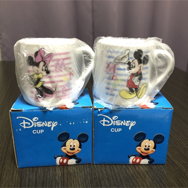 Disney(ディズニー)の【新品・訳あり】ミッキー&ミニー　ペアカップ インテリア/住まい/日用品のキッチン/食器(グラス/カップ)の商品写真